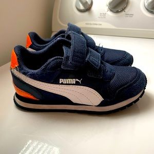 Puma toddler boys size 10.5